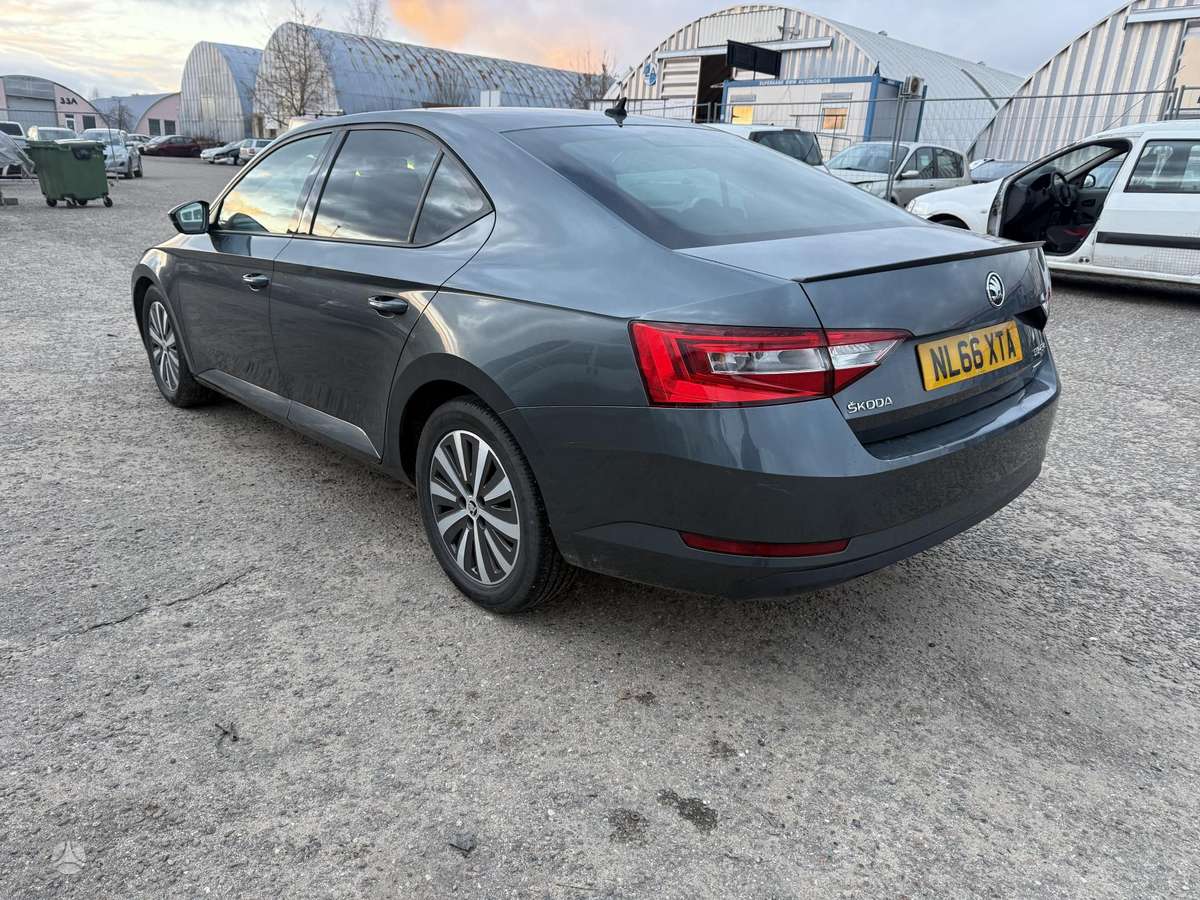 Skoda Superb Minsko pl 33 5 angaras
