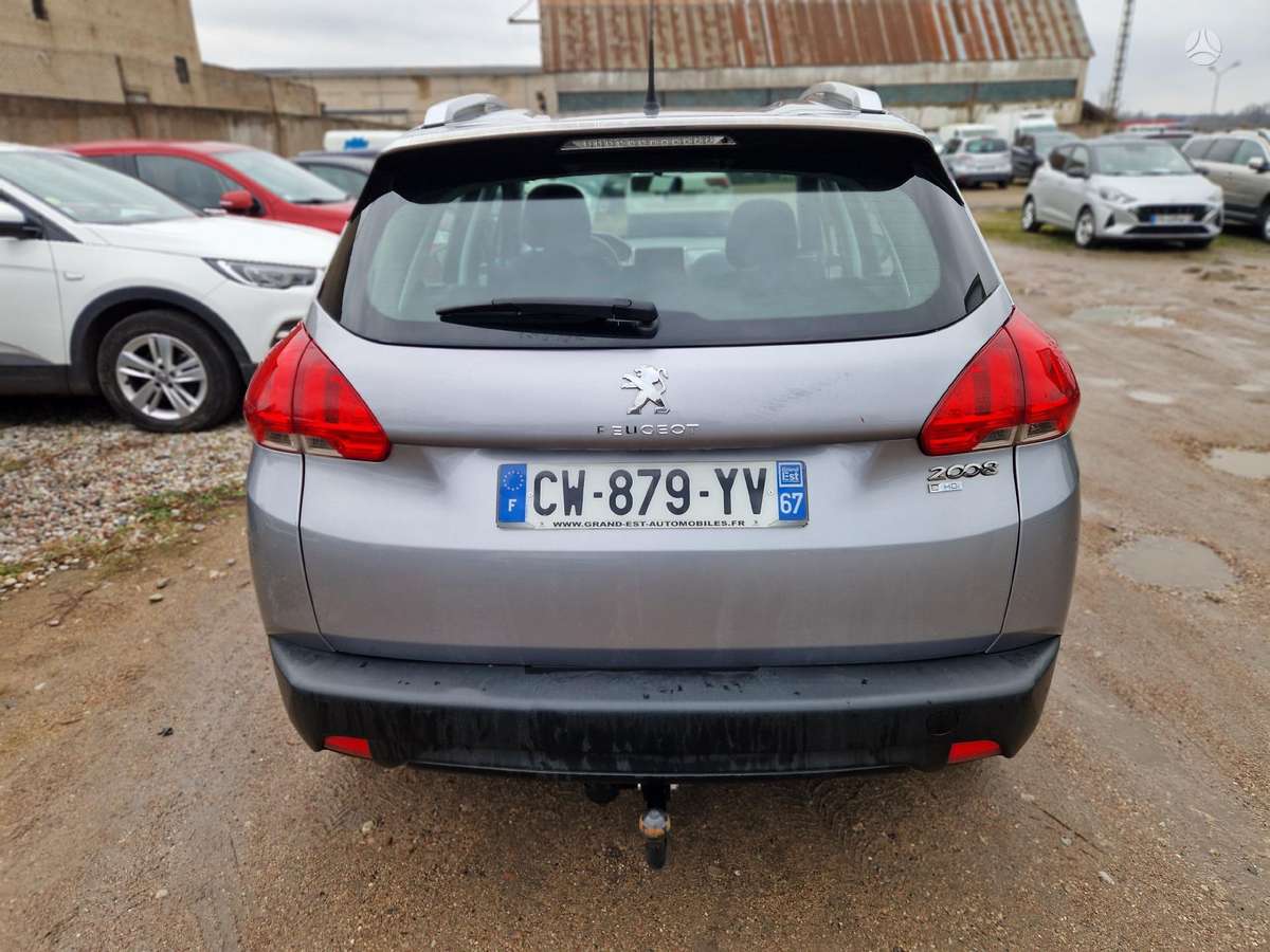 Peugeot 2008 - 4