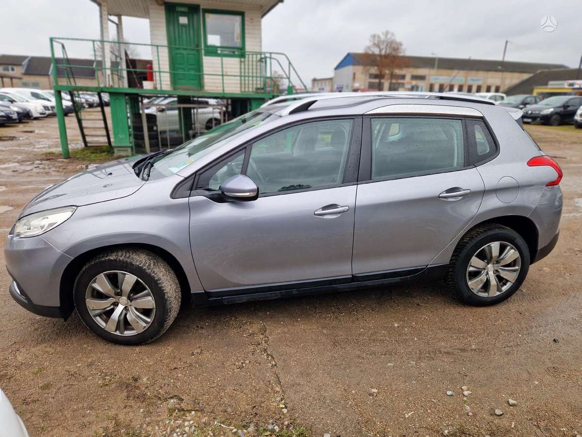 Peugeot 2008 - 6