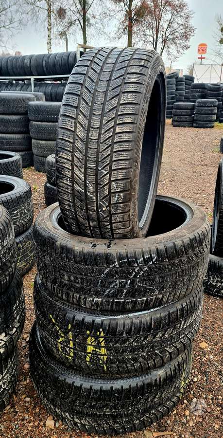Continental, зимние 235/40 R19