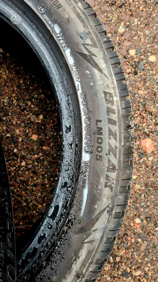 Bridgestone, žieminės 235/50 R19