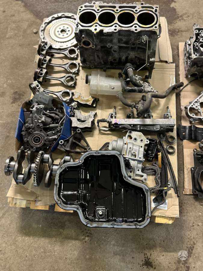 Toyota RAV4 engine parts