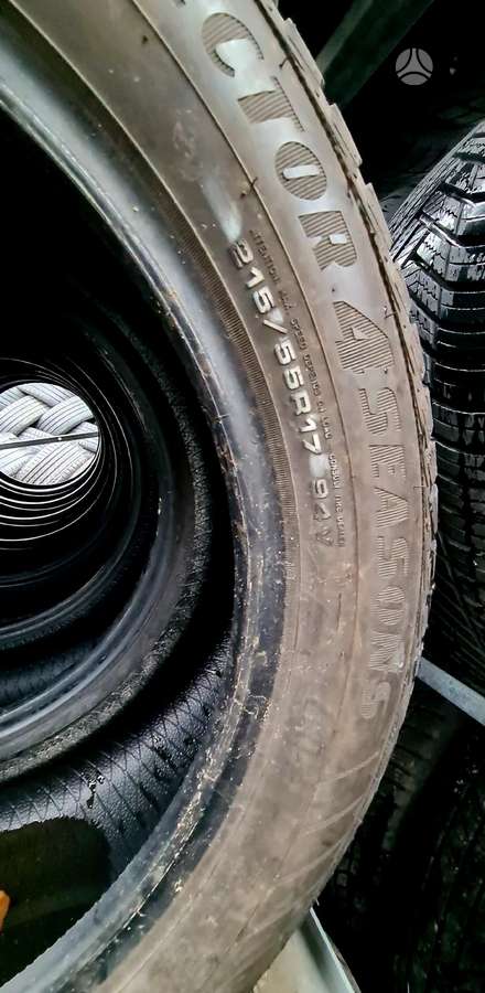 Goodyear, зимние 215/55 R17