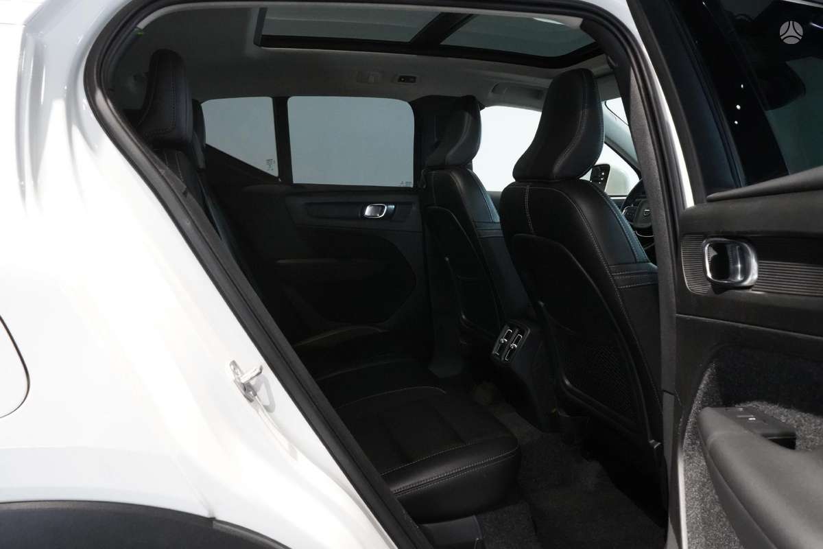 Volvo XC40 - 12