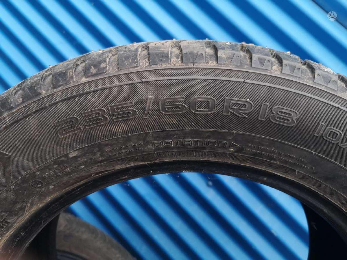 Nokian, žieminės 235/60 R18