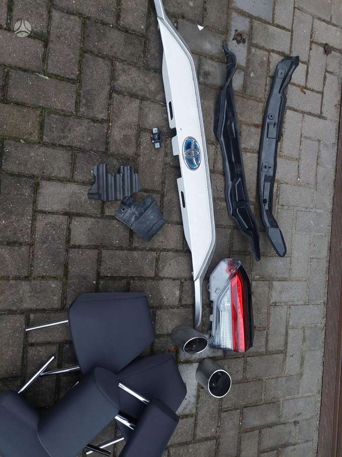 Toyota RAV4 kėbulo dalys