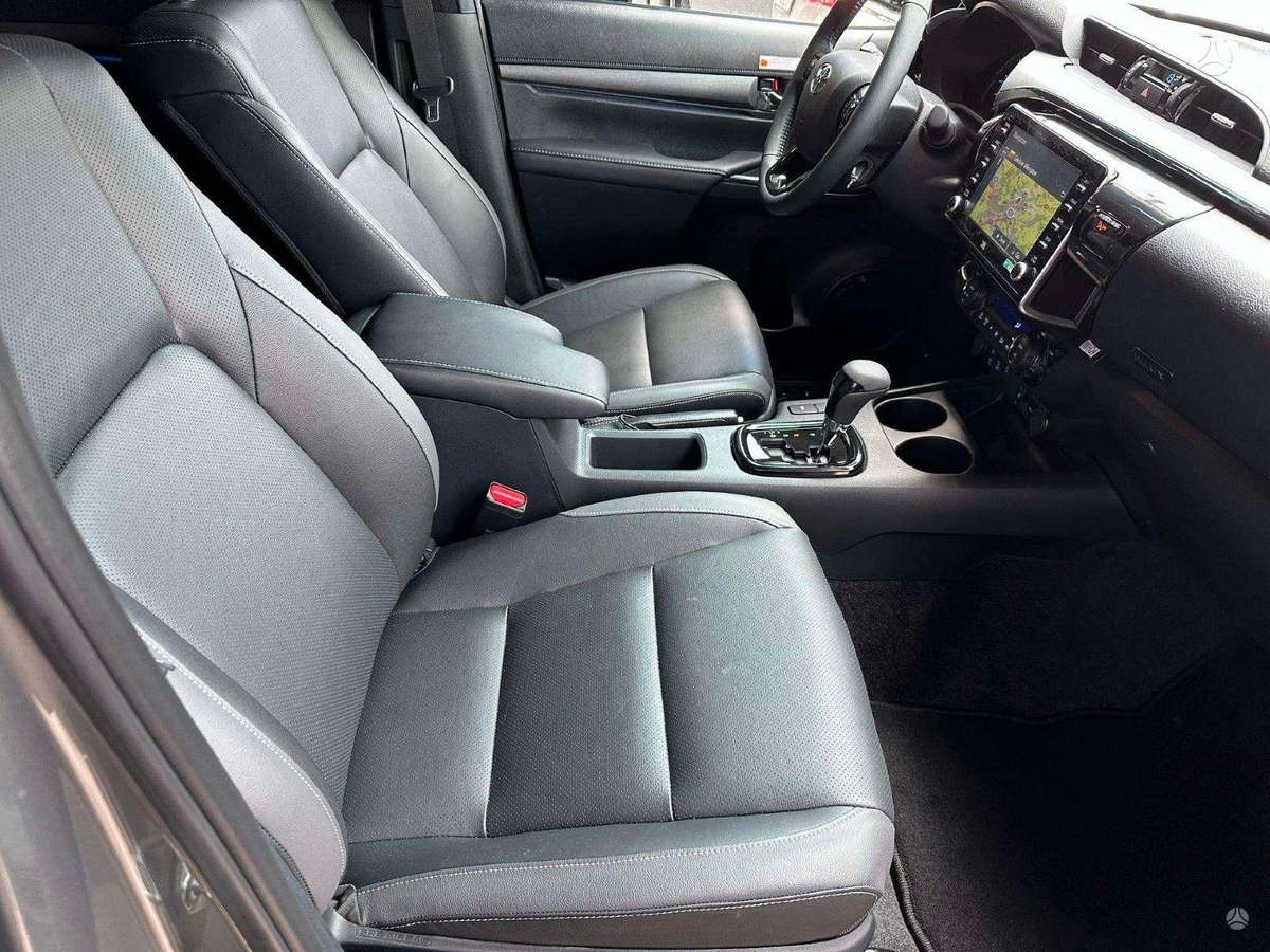 Toyota Hilux, 2.8 l., Пикап