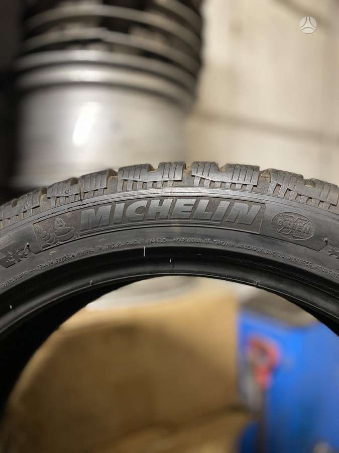 Michelin, зимние 215/45 R18