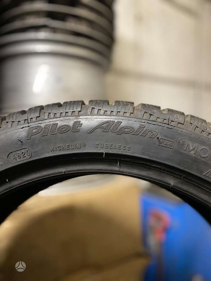 Michelin, žieminės 215/45 R18