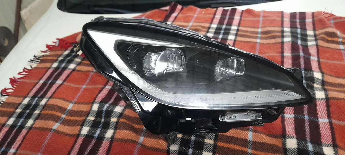 Toyota GR 86 lights