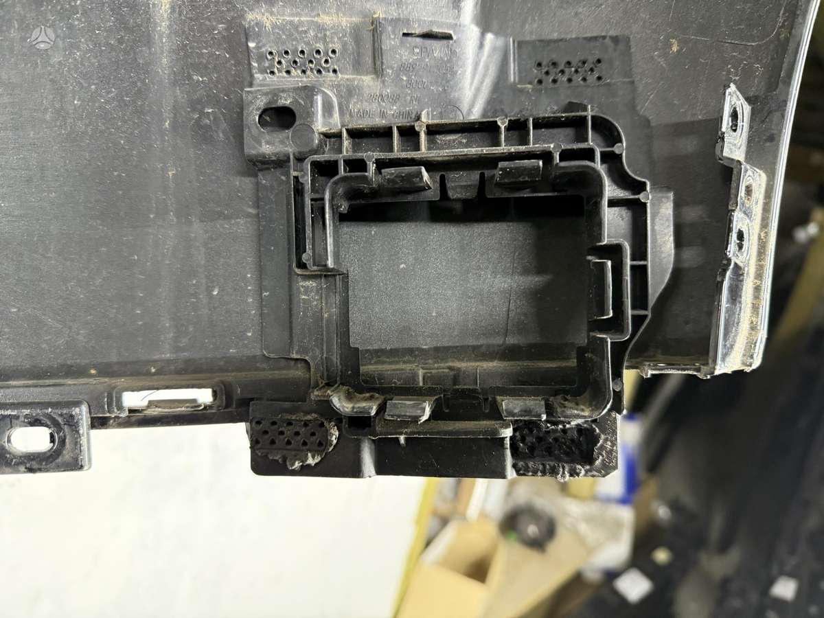 Volvo EX30, 31345658, bamperi