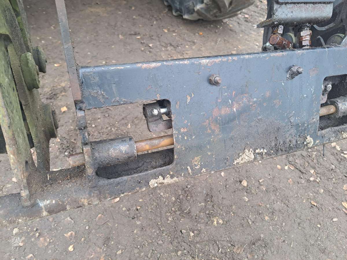 Case-IH MX100C, traktori