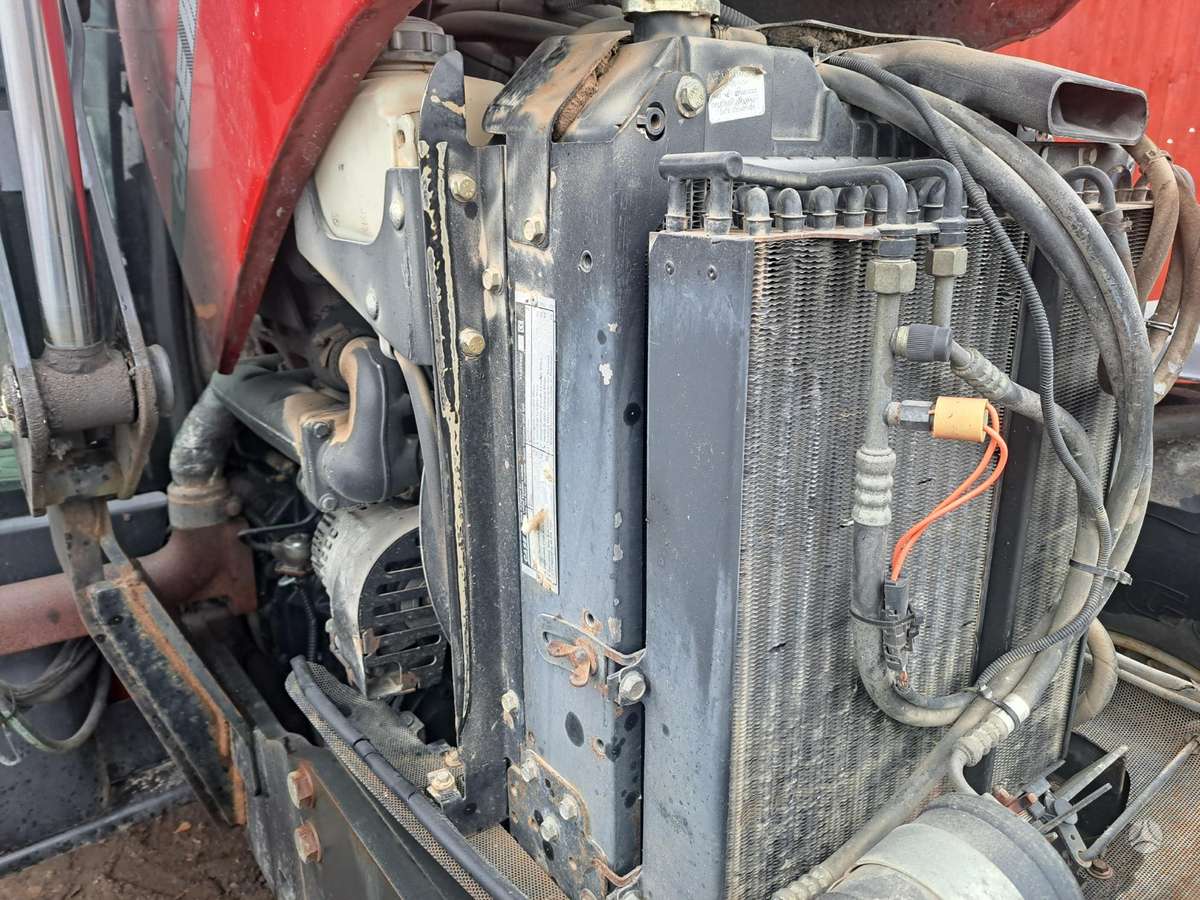 Case-IH MX100C, traktori