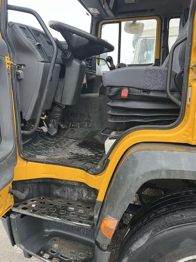 Volvo FL6, sewage disposal trucks