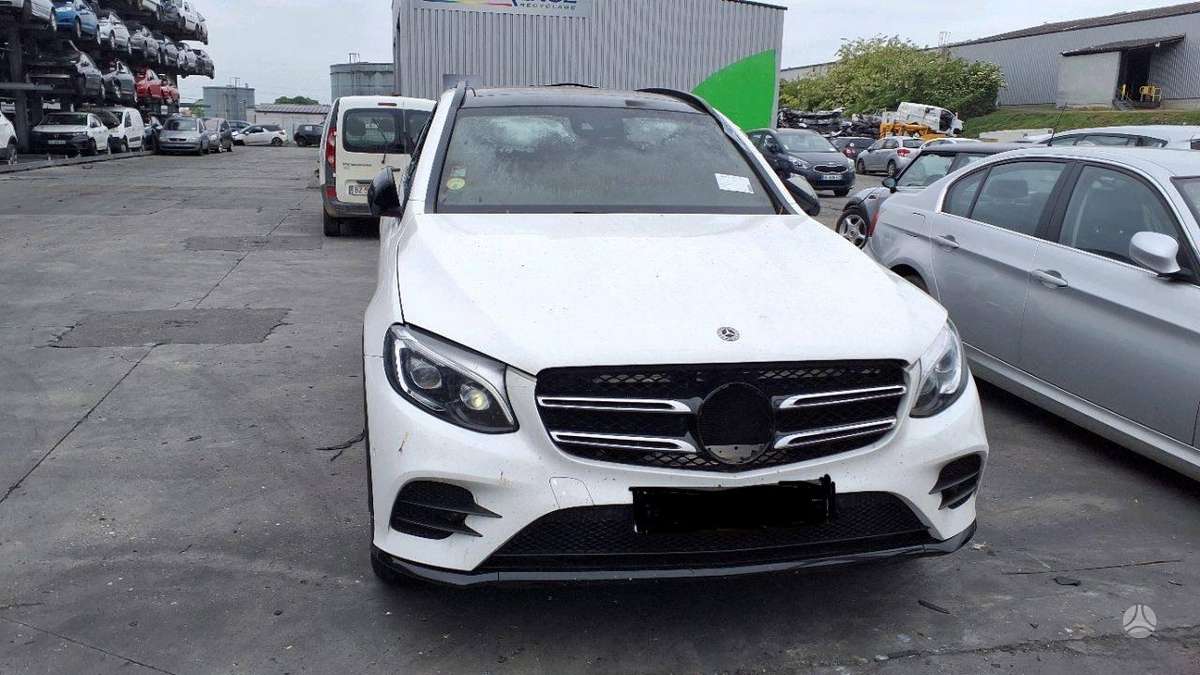 Mercedes-Benz GLC220 по частям