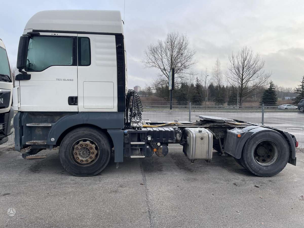 MAN TGX, cab-chassis trucks