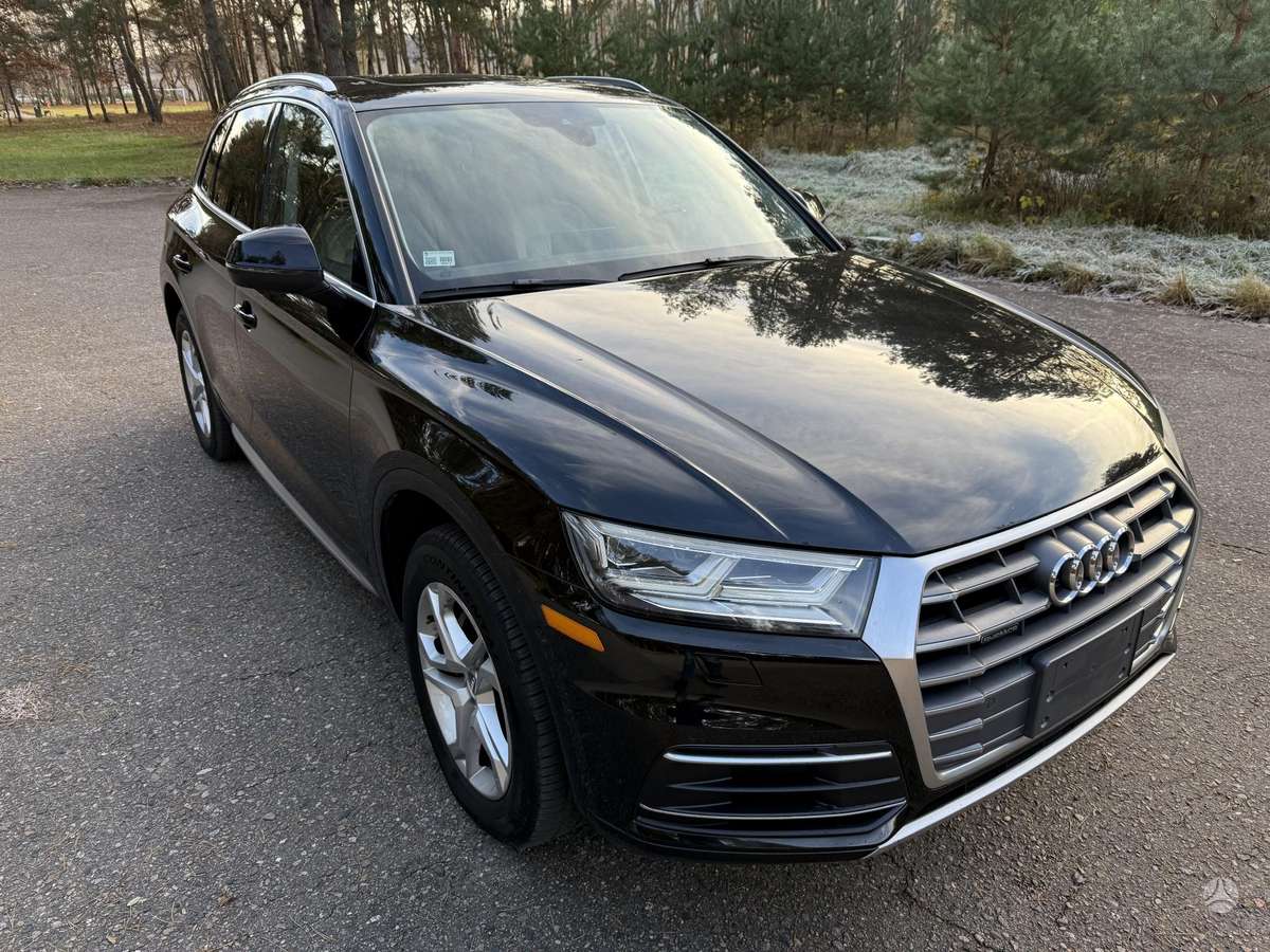 Audi Q5, 2.0 l., Минивэн