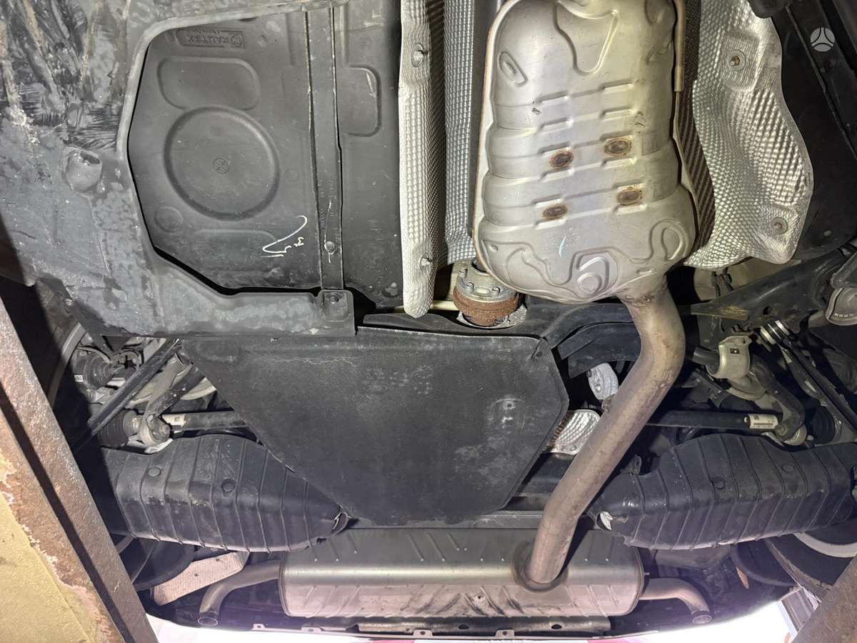 Audi Q5, 2.0 l., Минивэн