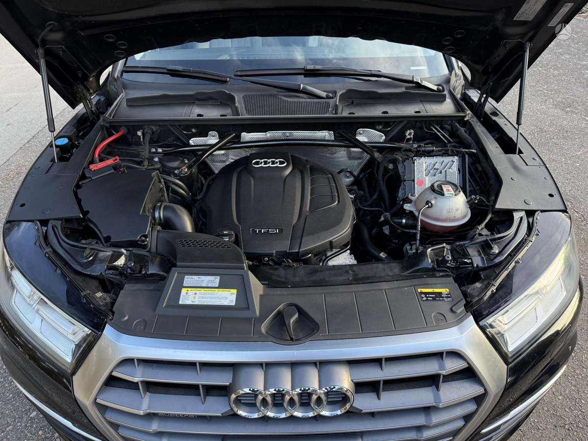 Audi Q5, 2.0 l., mpv / minivan