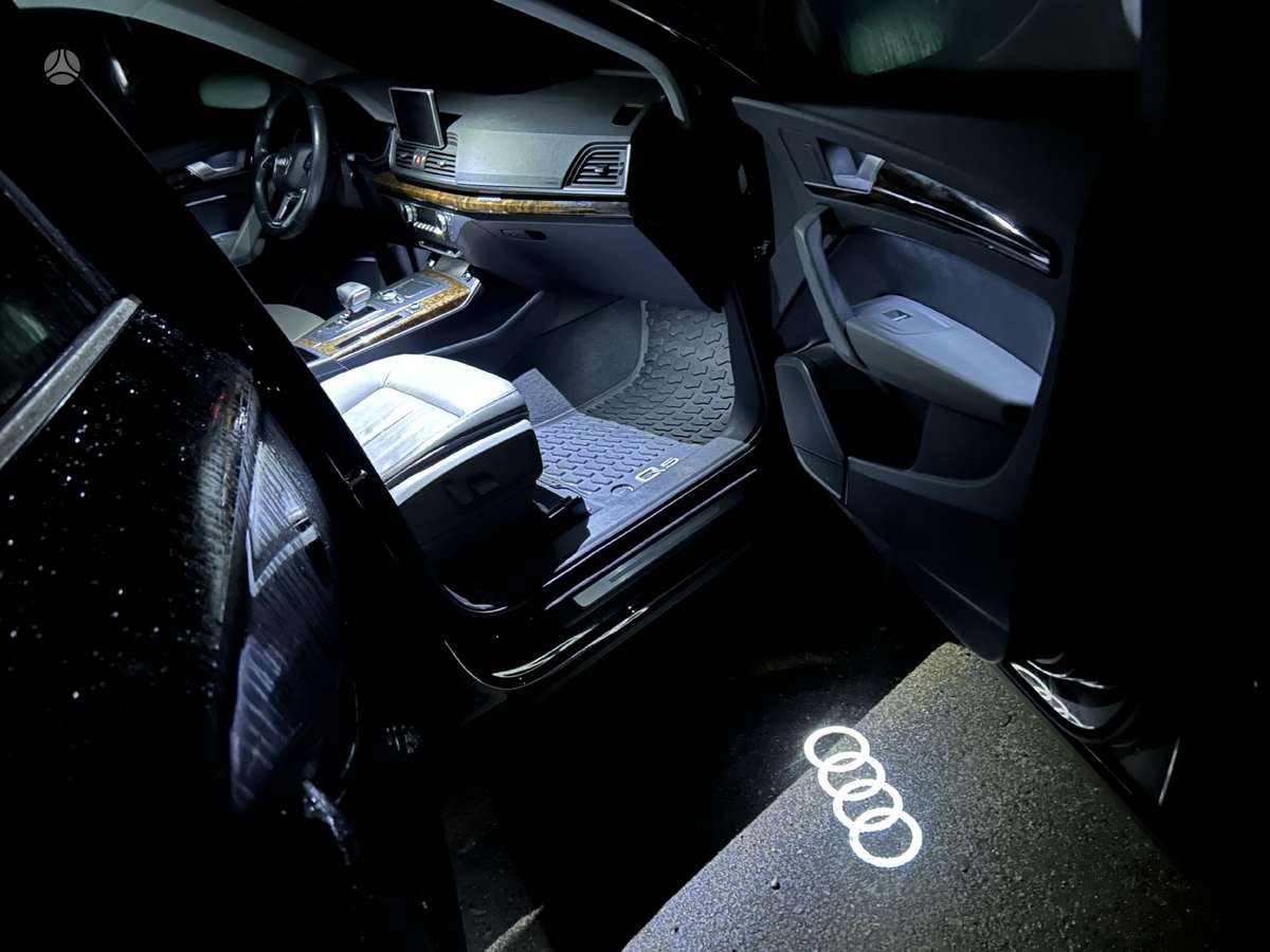 Audi Q5, 2.0 l., mpv / minivan