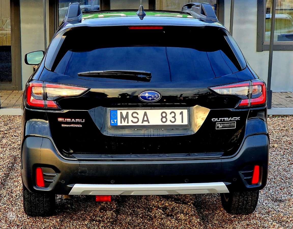 Subaru Outback, 2.5 l., off-road / crossover