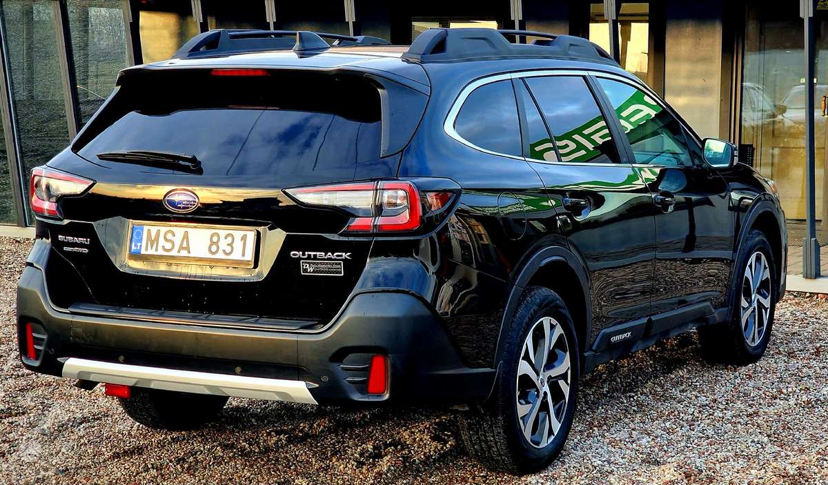 Subaru Outback, 2.5 l., off-road / crossover