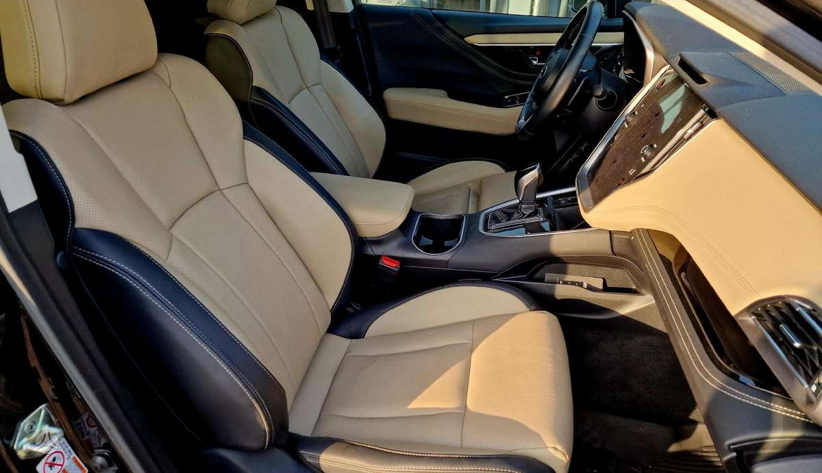 Subaru Outback, 2.5 l., off-road / crossover