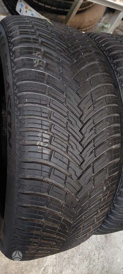 Pirelli, vissezonas 235/50 R20