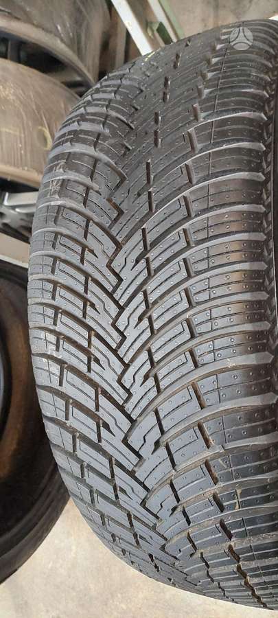 Pirelli, universalios 235/50 R20