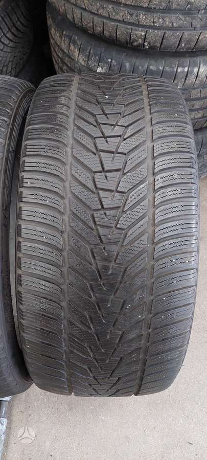 Hankook, žieminės 285/35 R21