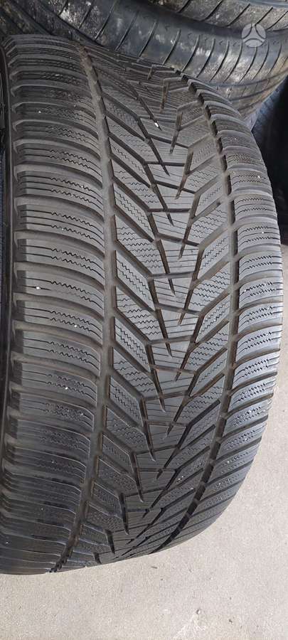 Hankook, winter 285/35 R21