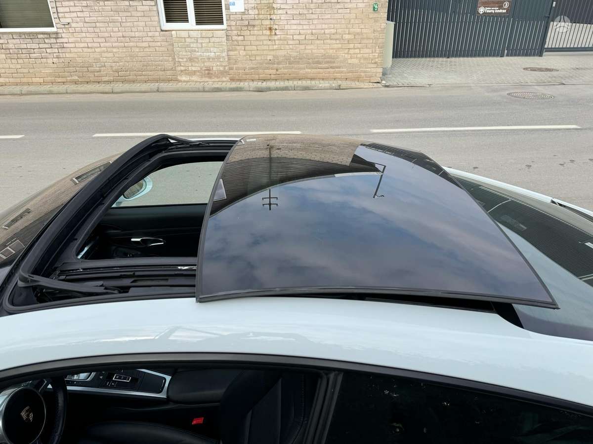 Porsche 911 - 12