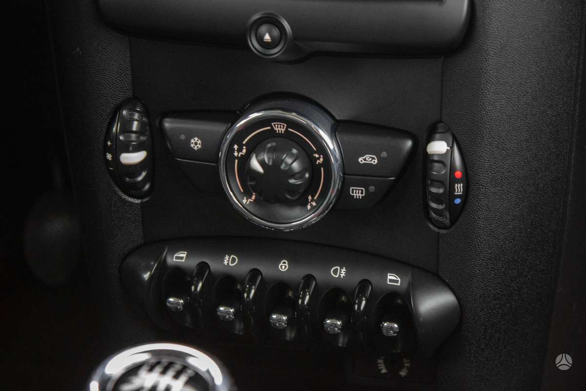 Mini Cooper, 1.6 l., hatchback