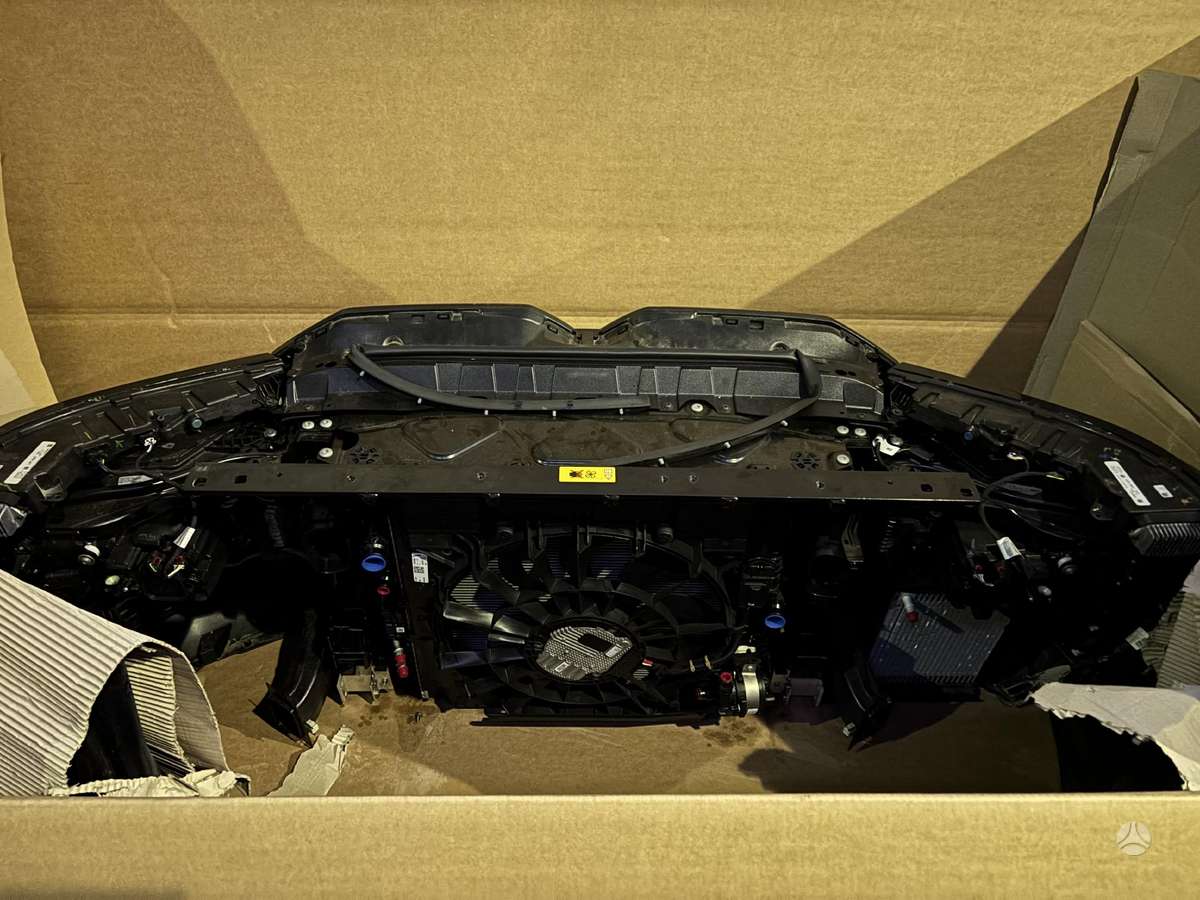 BMW XM body parts