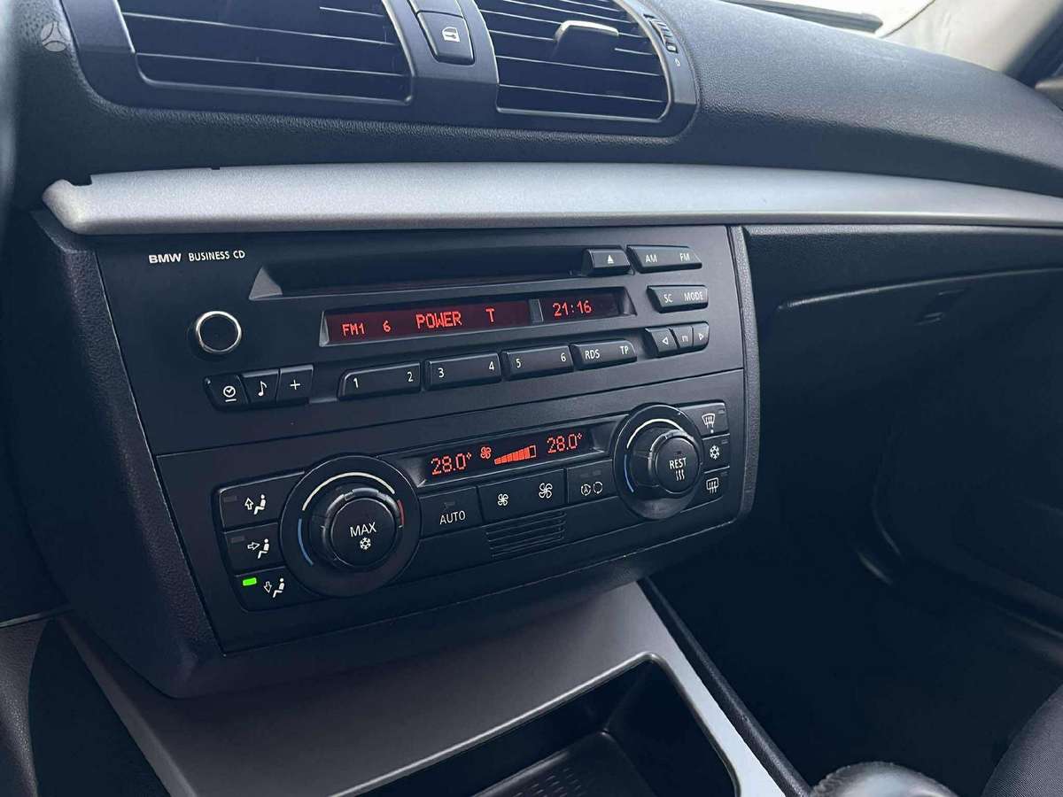 BMW 120, 2.0 l., hatchback