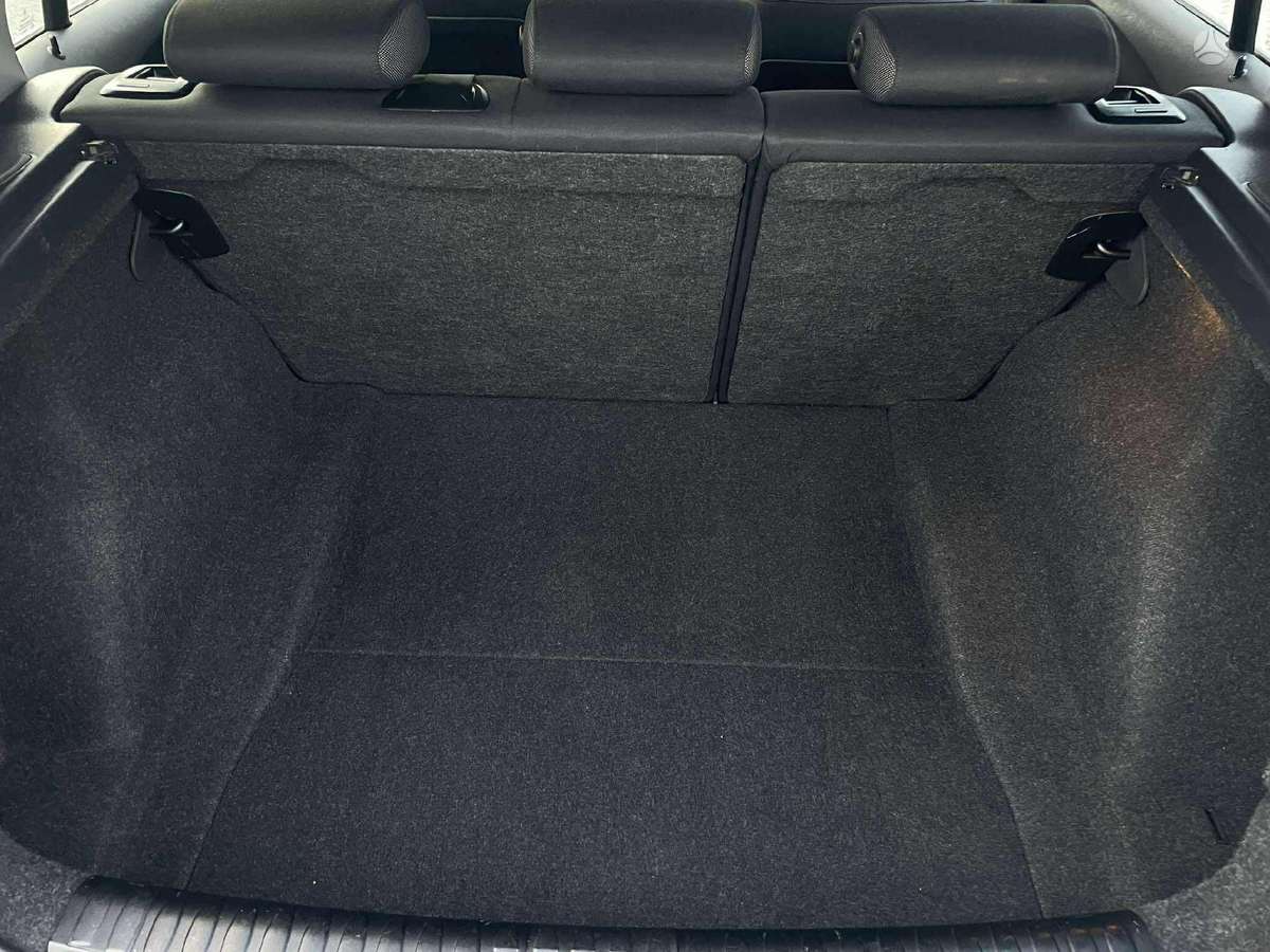 BMW 120, 2.0 l., hatchback