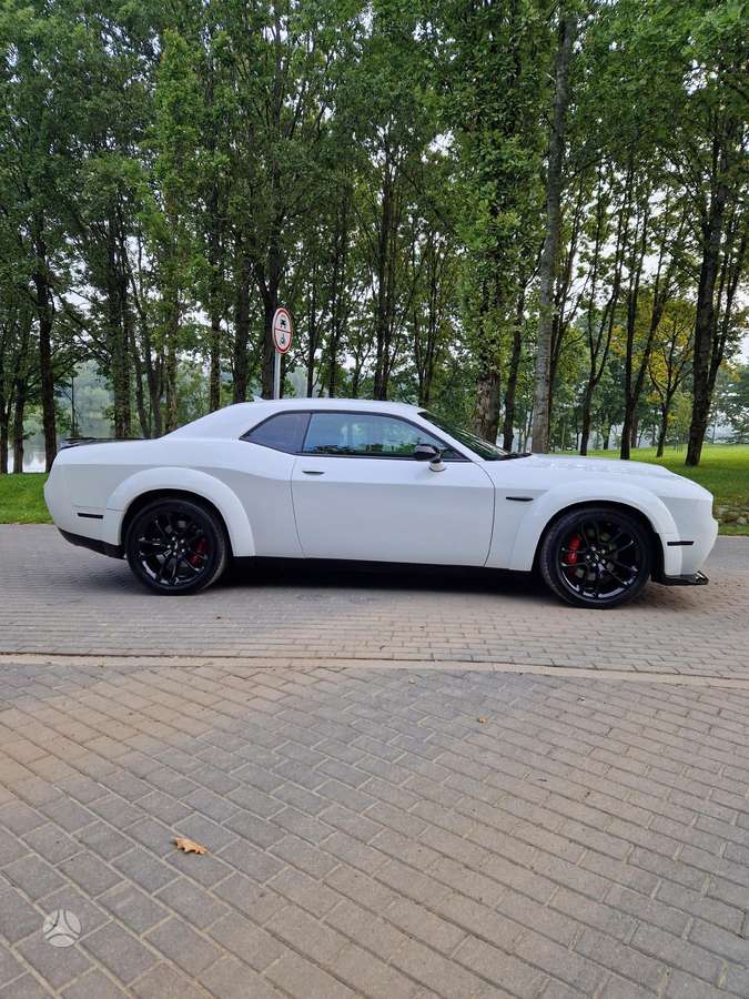Dodge Challenger, 6.4 l., Седан