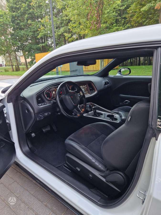 Dodge Challenger, 6.4 l., Седан