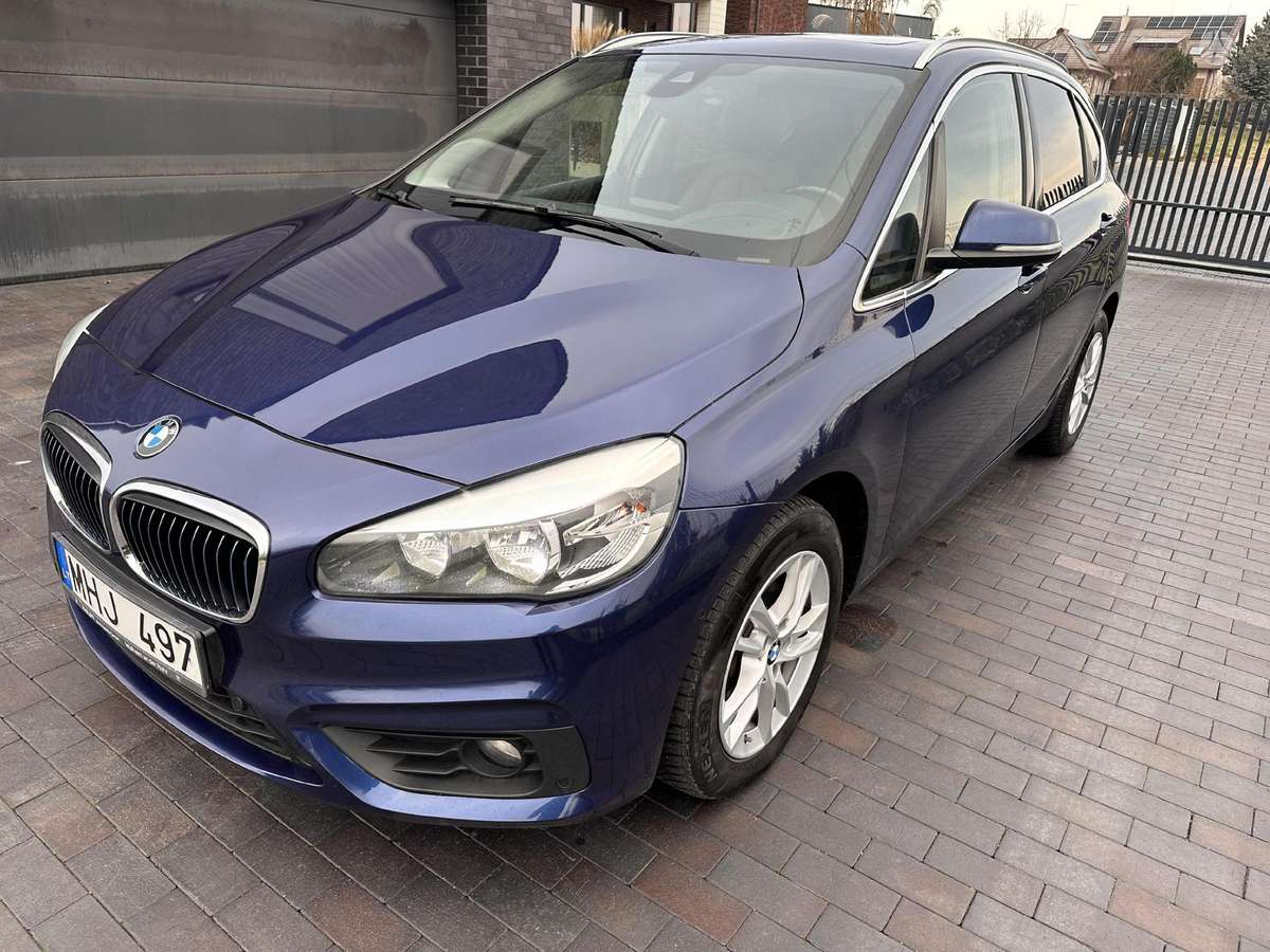 BMW 218 Active Tourer, 2.0 l., hatchback