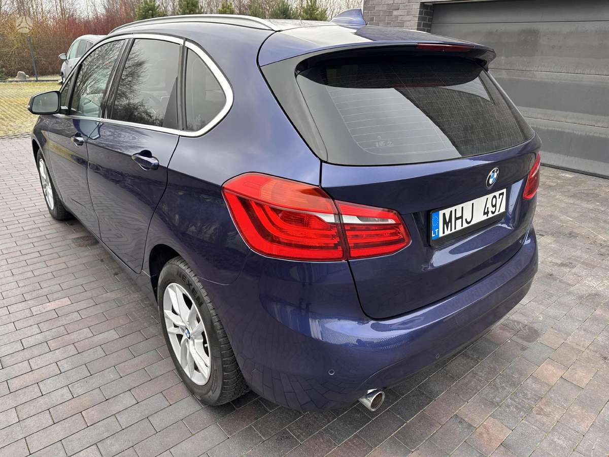BMW 218 Active Tourer, 2.0 l., hatchback
