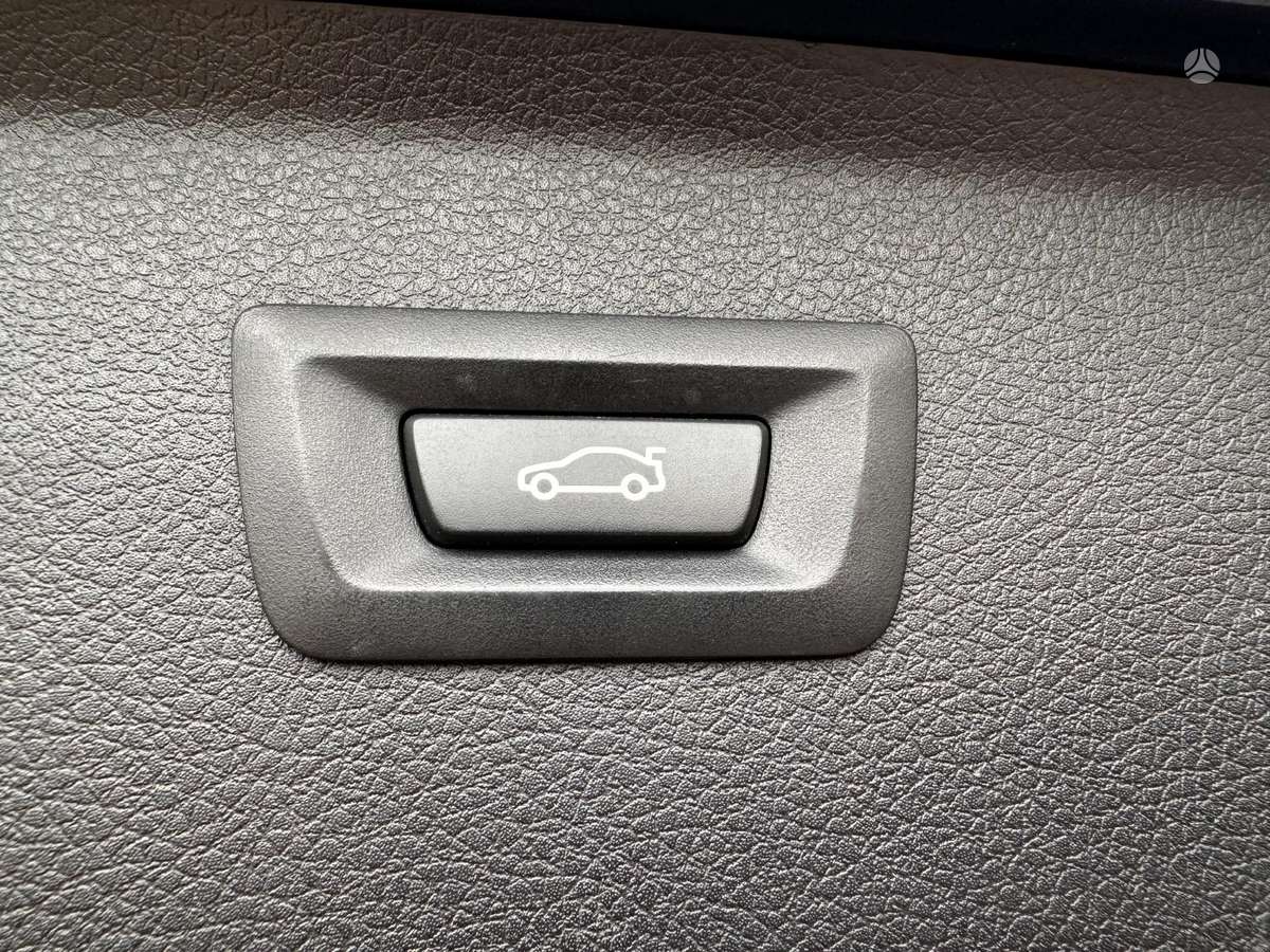 BMW 218 Active Tourer, 2.0 l., hatchback