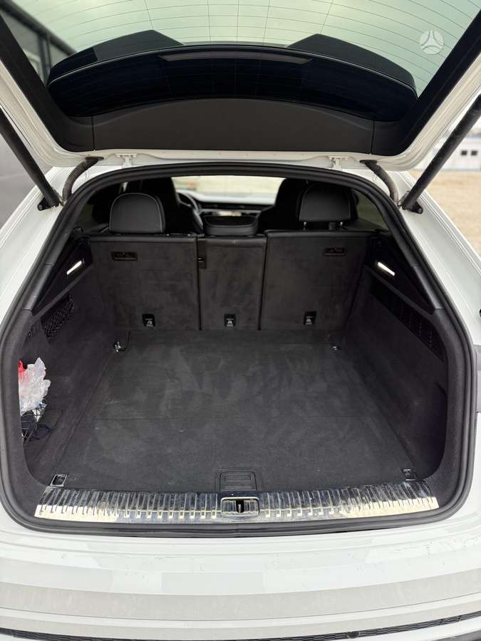 Audi SQ8, 4.0 l., Хэтчбек