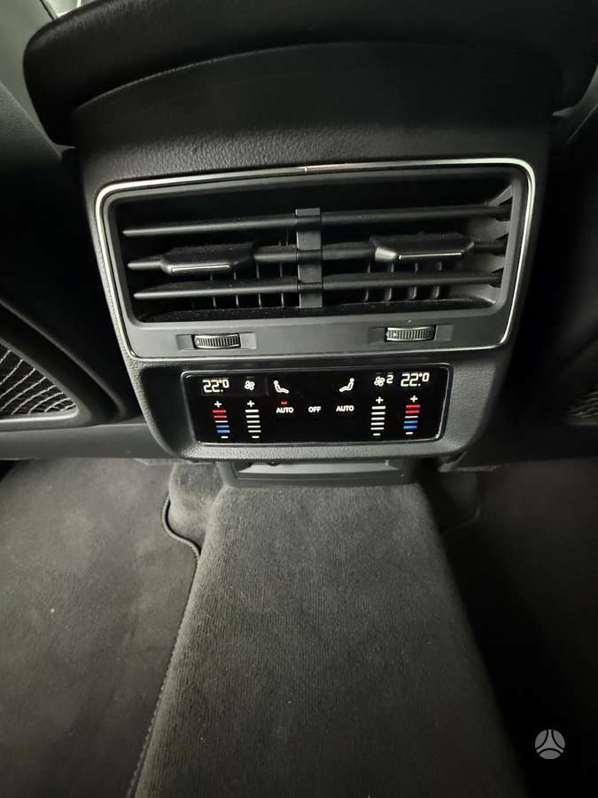 Audi SQ8, 4.0 l., Хэтчбек