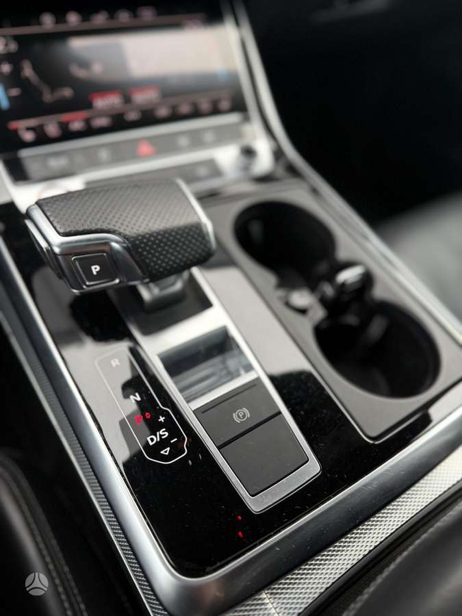 Audi SQ8, 4.0 l., Хэтчбек