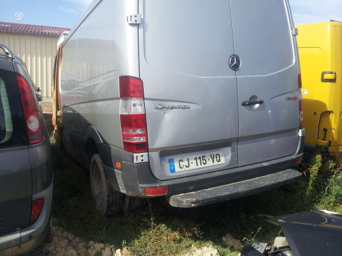 Mercedes-Benz Sprinter 519, cargo vans