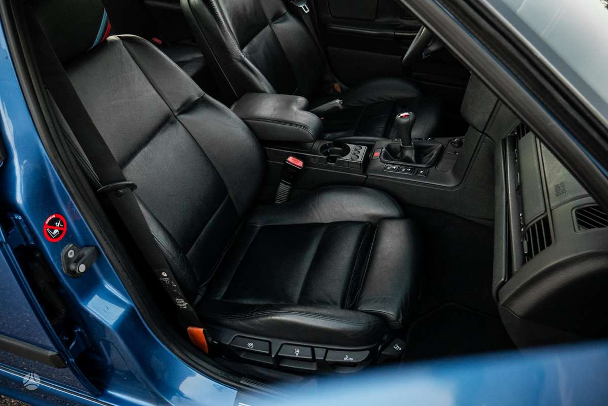 BMW M3, Седан