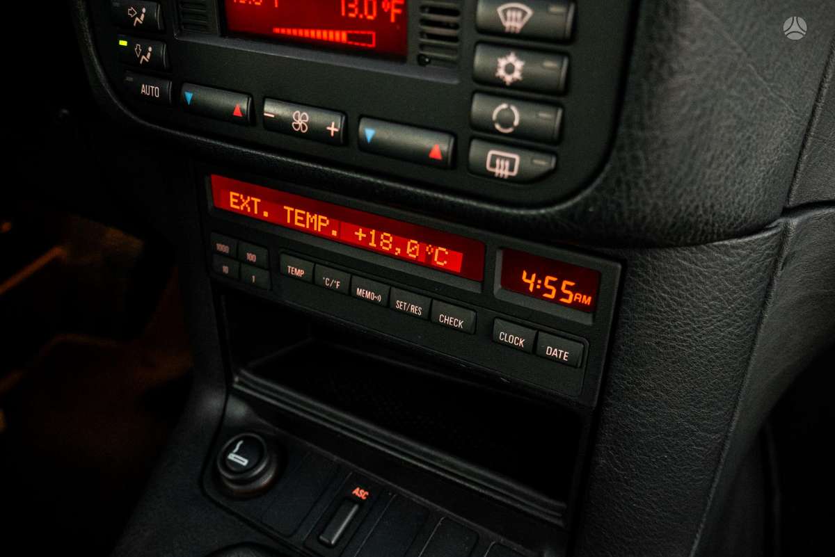 BMW M3, Седан