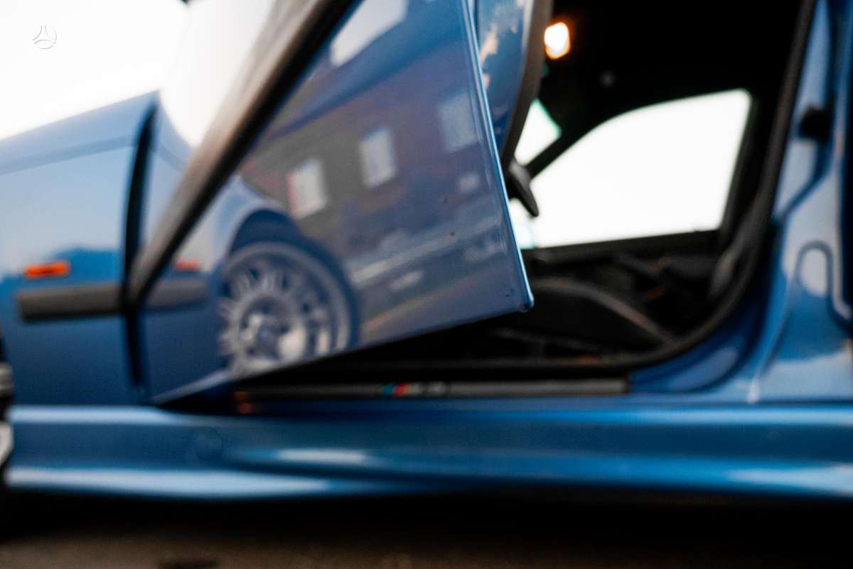 BMW M3, Седан