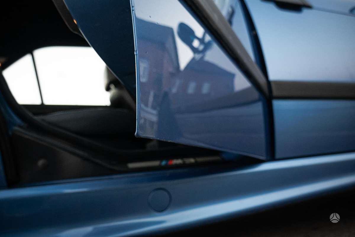 BMW M3, Седан