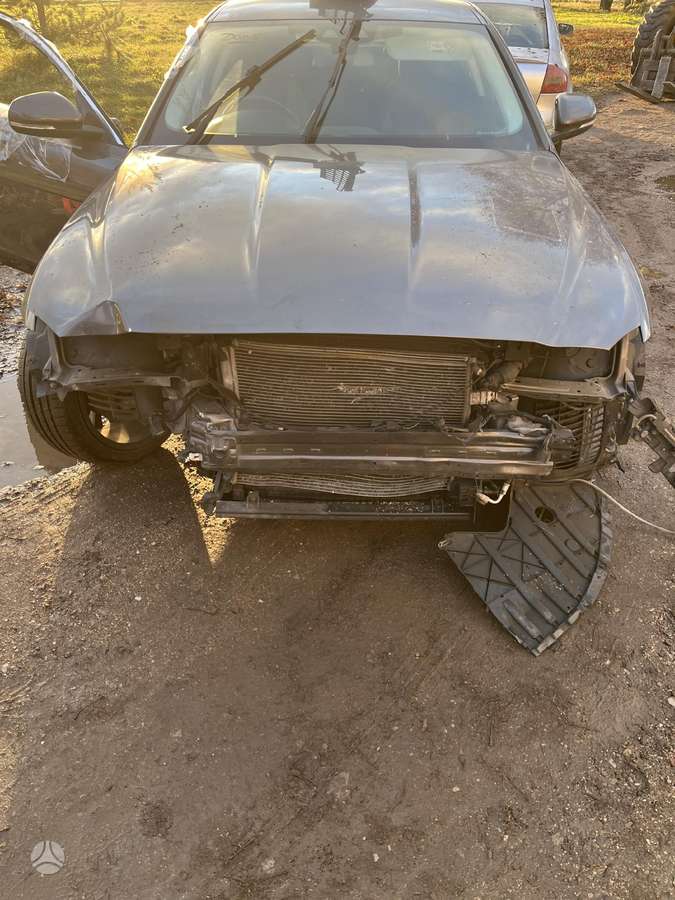 Jaguar XE по частям. Variklio kodas 204dtd